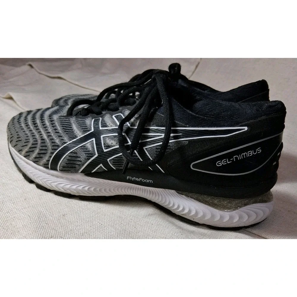 ASICS GEL-Nimbus 22 Mens Running Shoes Black White 1011A680-002